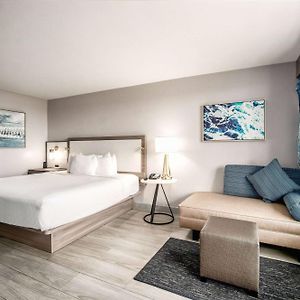 Zimmer mit Kingsize-Bett